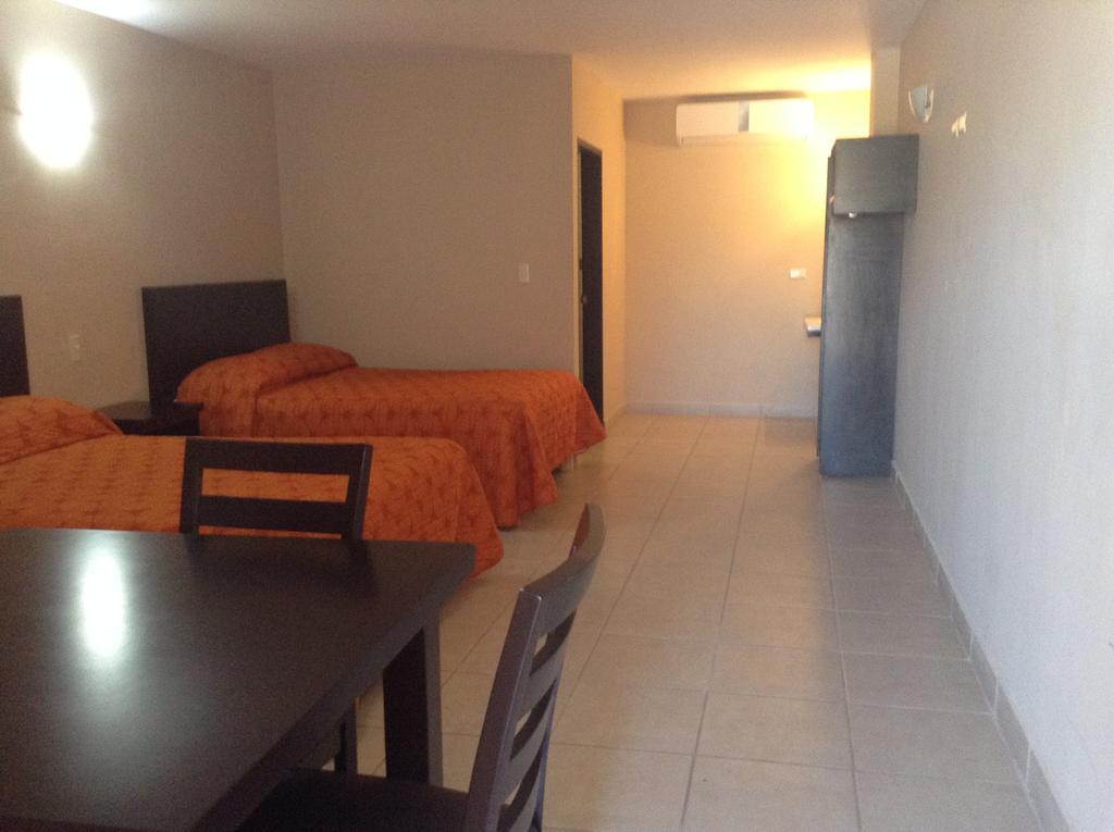 Los Jitos Hotel & Suites San Carlos Nuevo Guaymas Rom bilde